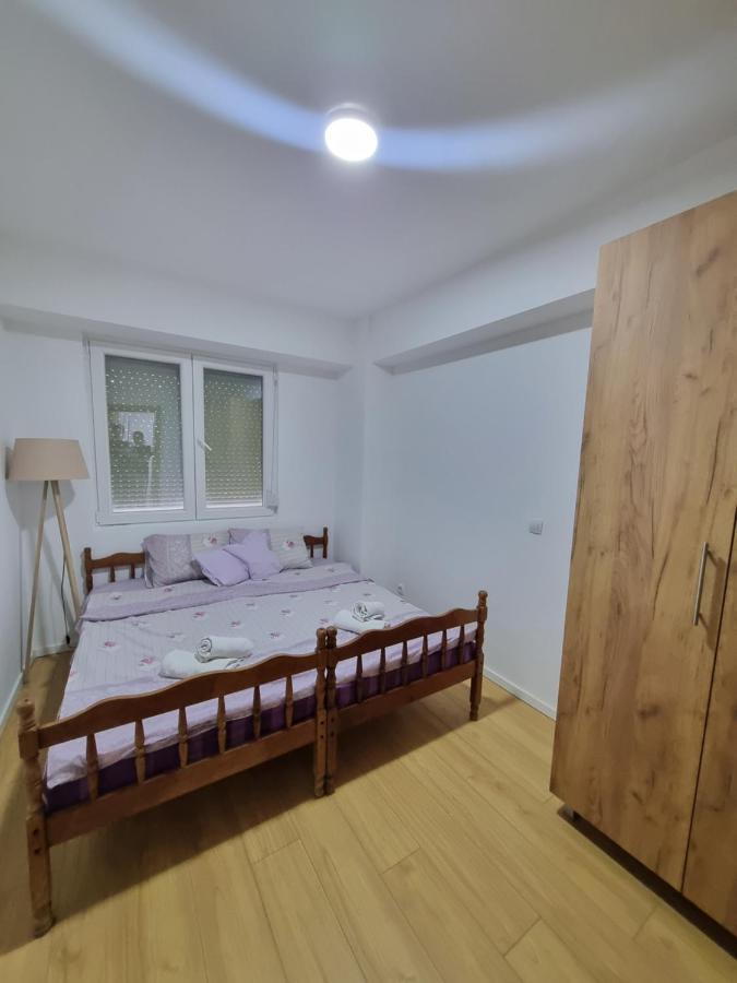 Golden Sun Skopje Appartement Buitenkant foto